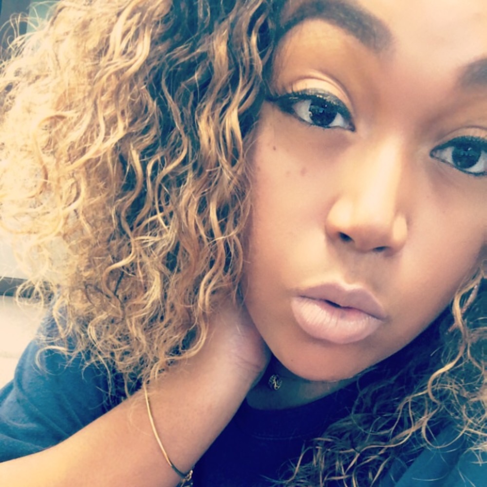 Meet your Posher, Jasmine